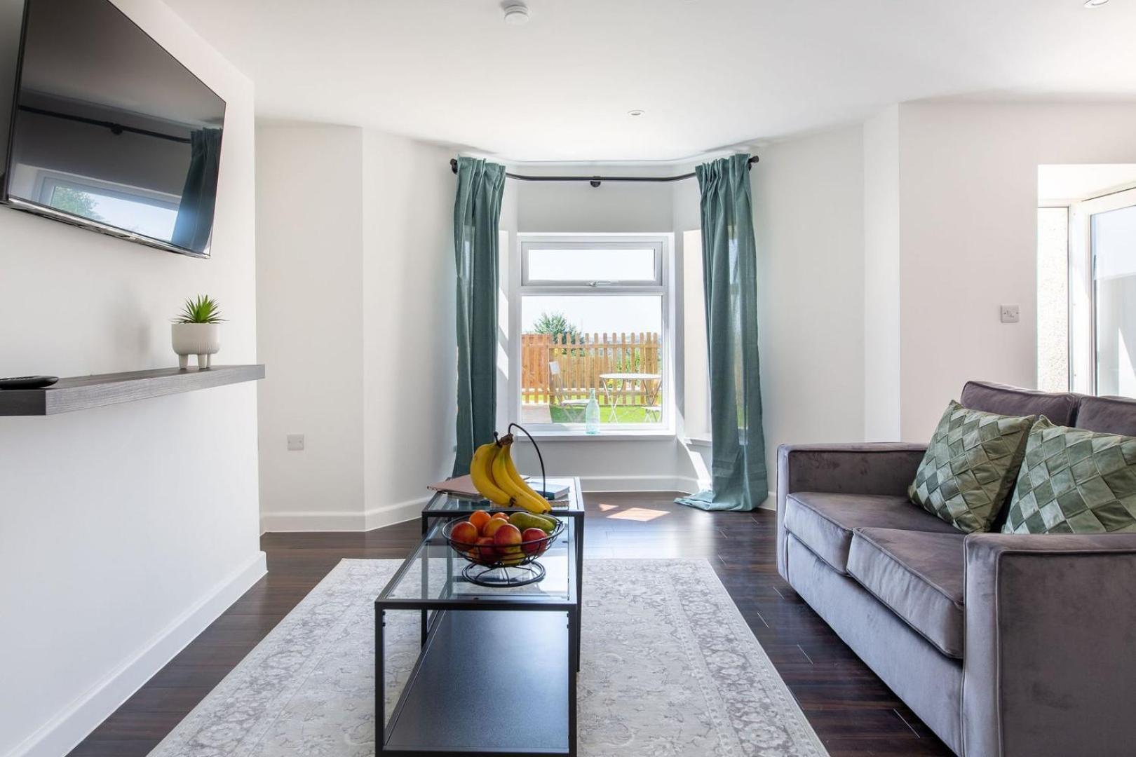 Stylish Apartment W/ Private Garden - Dog Friendly Newport  Exterior foto